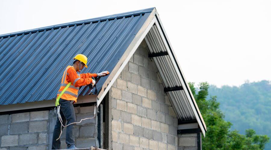 Professional New roof installation in Hamtramck, MI